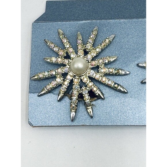 EMMONS Starburst Silver Tone Faux Pearl AB Rhinestone VTG Clip On Earrings w Box - Picture 4 of 12